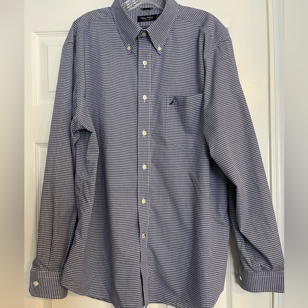Men’s XL Nautica Wrinkle Resistant‎ Blue and White Check Button-Down Dress Shirt